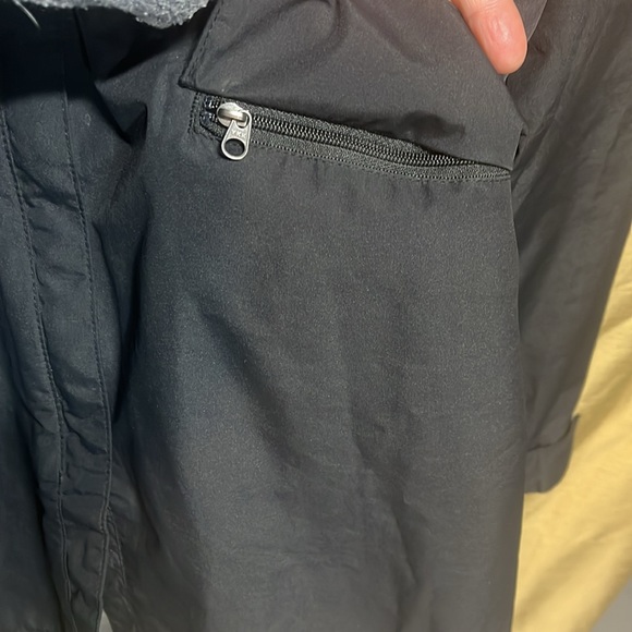 Lole brand black rain jacket - Picture 4 of 10